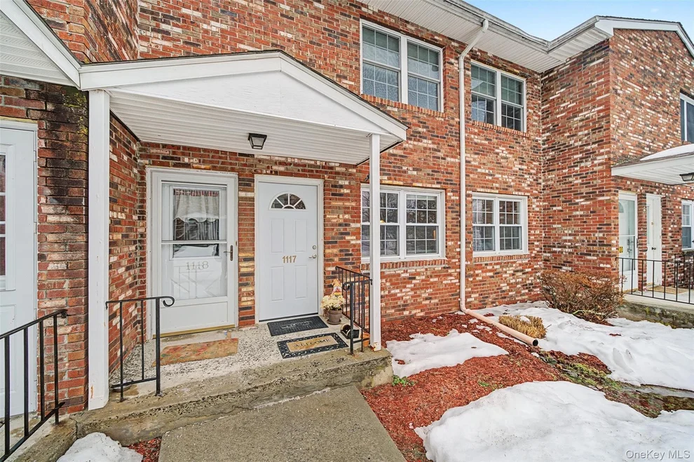 Unit for sale at 276 Temple Hill Road, New Windsor, NY 12553