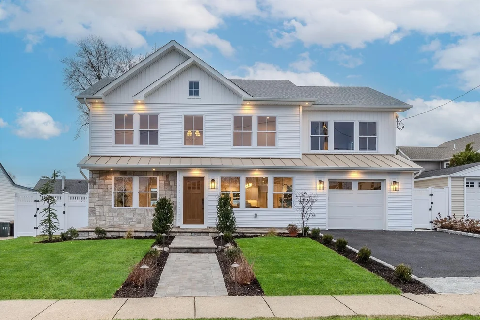 Unit for sale at 963 Mirabelle Avenue, North Hempstead, NY 11590