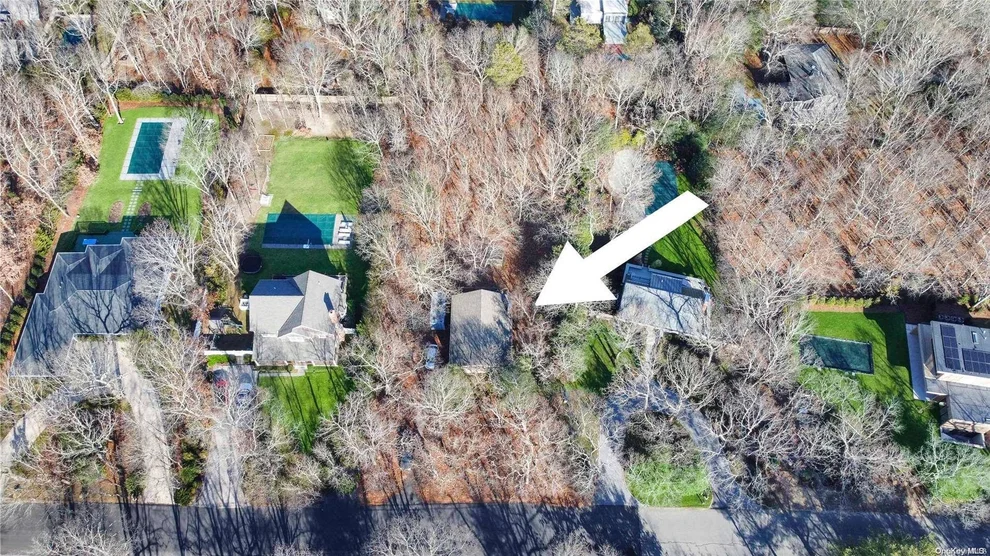 Unit for sale at 6 Peters Path, East Hampton, NY 11937