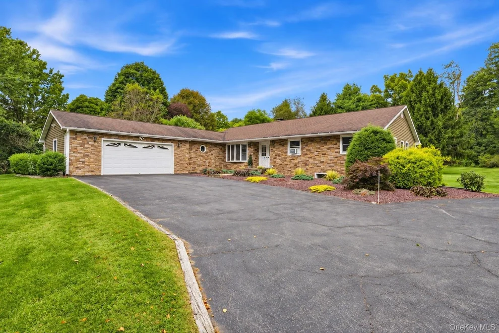 Unit for sale at 27 Bobolink Lane, Pleasant Valley, NY 12578