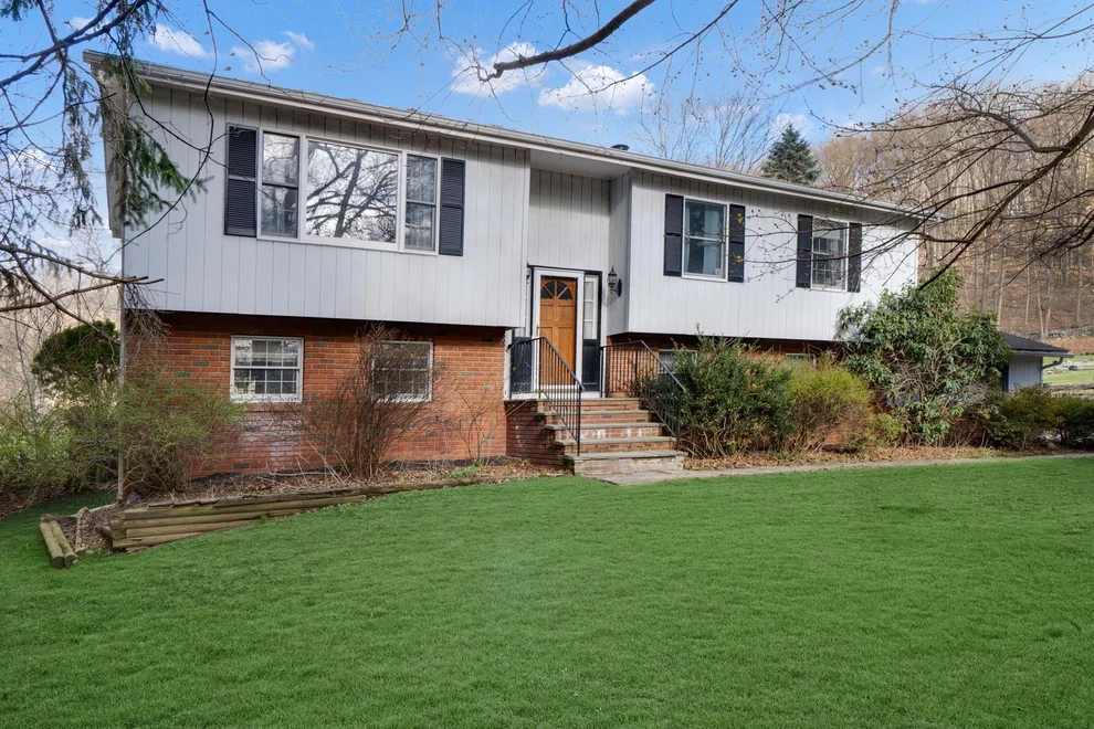 Unit for sale at 14 Ashley Lane, Philipstown, NY 10516