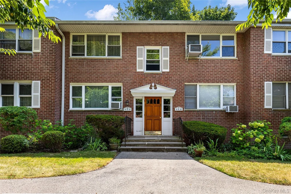 Unit for sale at 121 N Broadway Avenue, White Plains, NY 10603