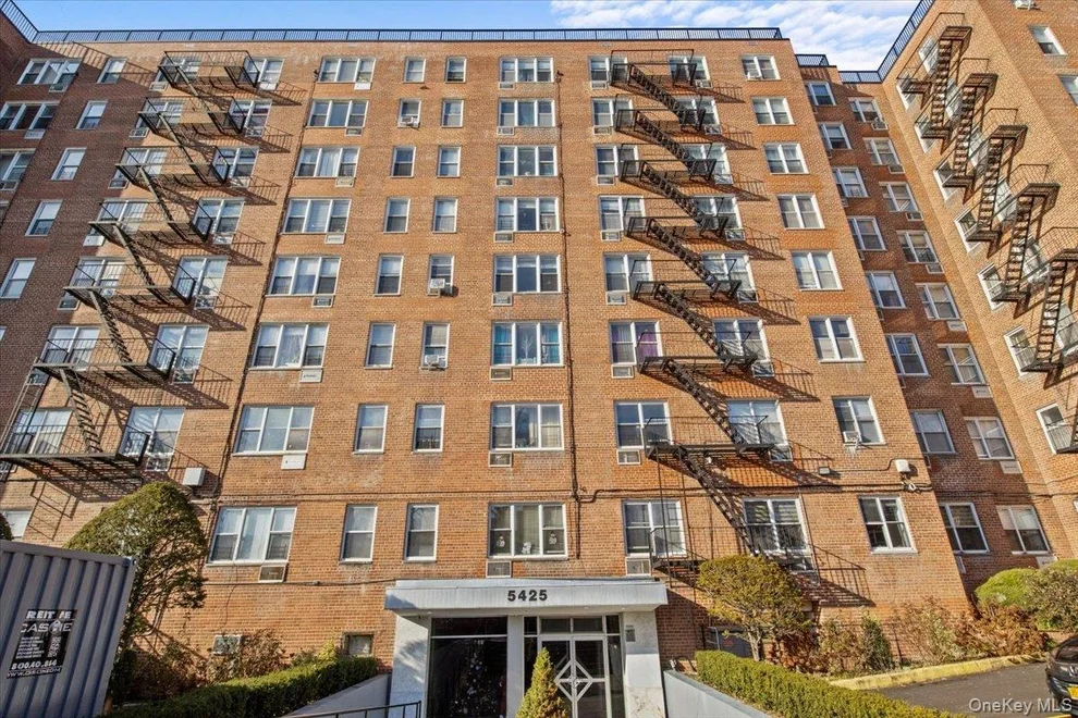 Unit for sale at 5425 Valles Avenue, New York, NY 10471