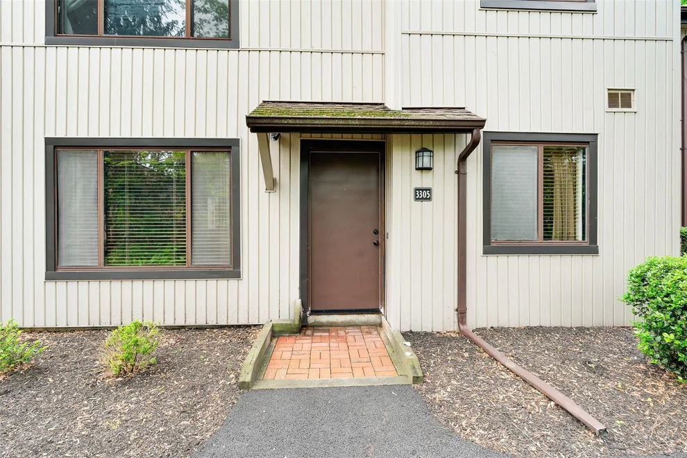 Unit for sale at 3305 Pine Cone Court, Poughkeepsie, NY 12603