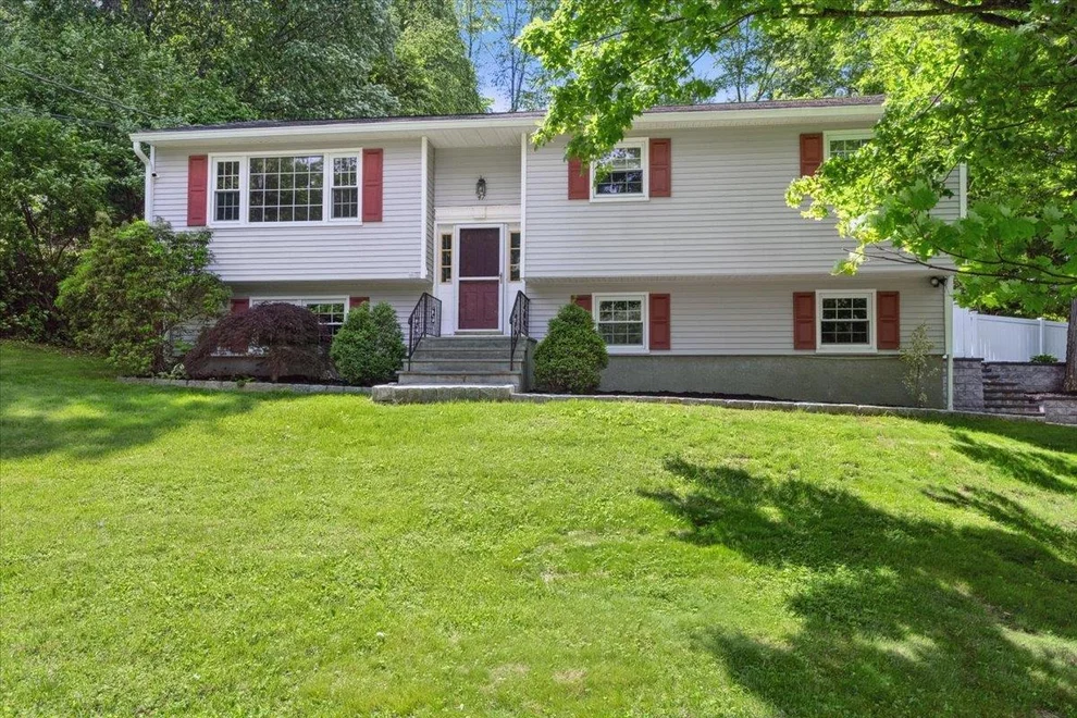 Unit for sale at 47 Lockwood Road, Cortlandt, NY 10567