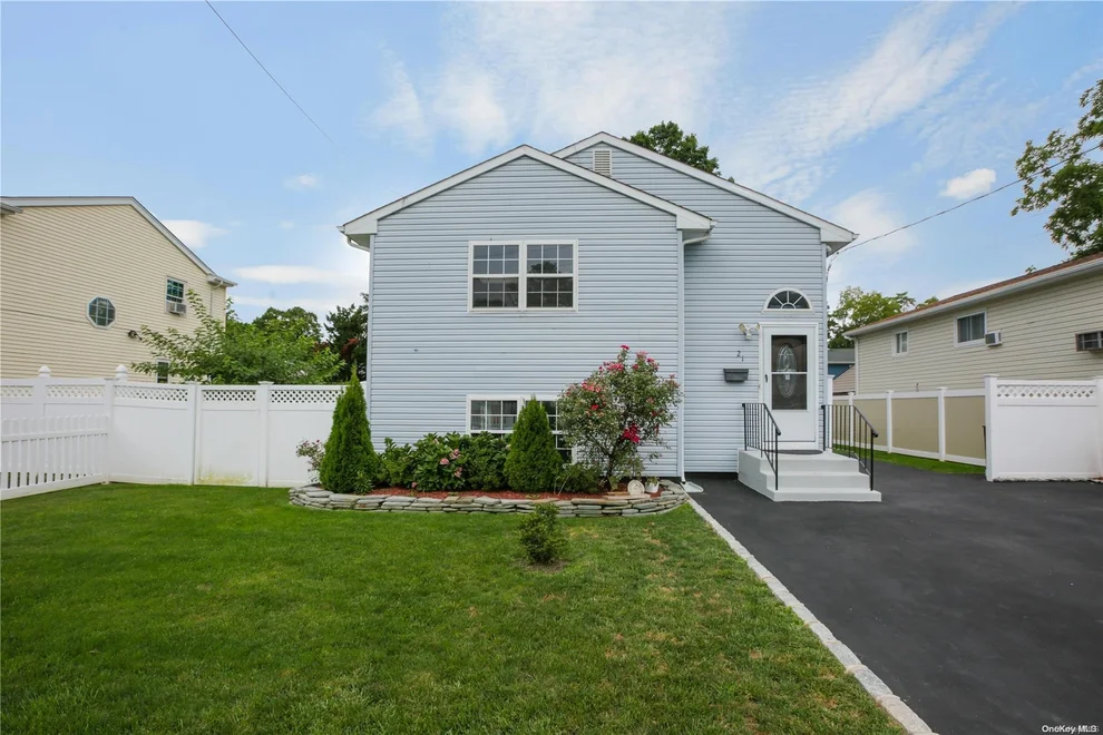 Unit for sale at 21 Coolidge Avenue, Babylon, NY 11701