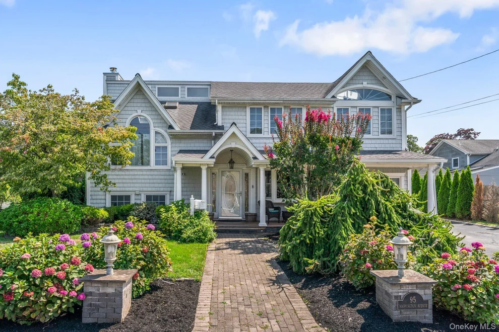 Unit for sale at 95 Washington Avenue, Islip, NY 11752