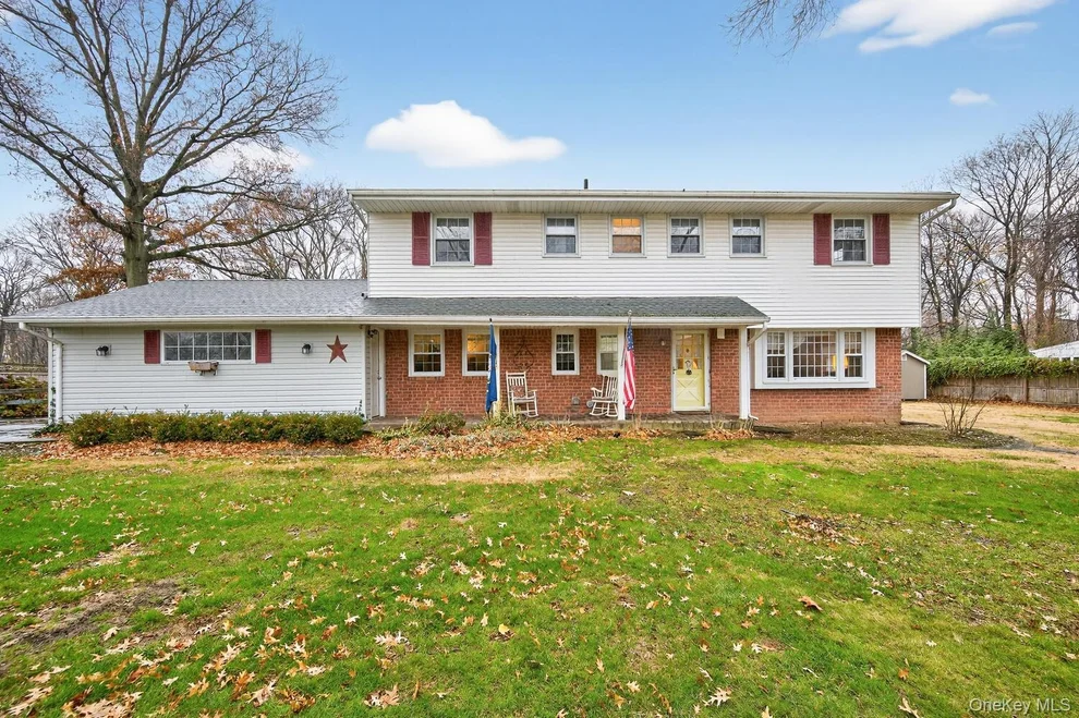 Unit for sale at 1 Tracy Drive, Huntington, NY 11743