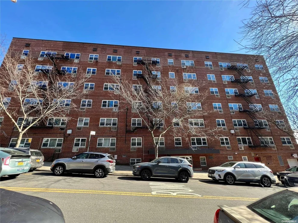 Unit for sale at 3030 Johnson Ave, Bronx, NY 10463