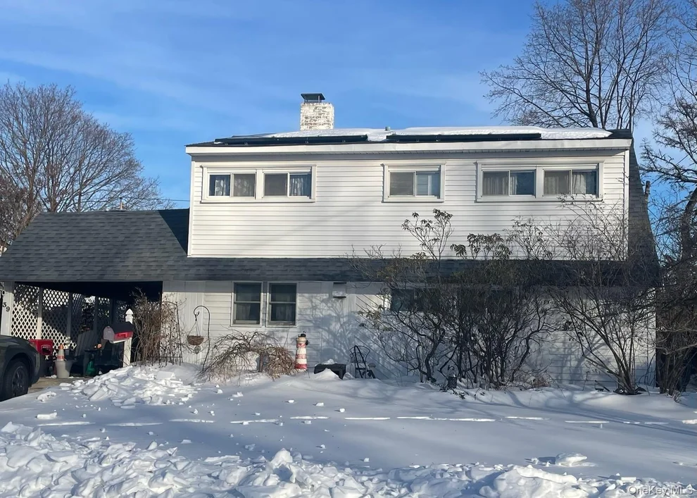 Unit for sale at 39 Beacon Lane, Oyster Bay, NY 11801