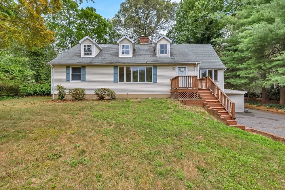 Unit for sale at 297 Woodbury Road, Huntington, NY 11743