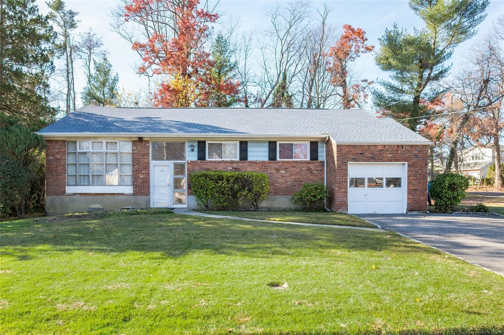 Unit for sale at 119 Reed Drive, North Hempstead, NY 11576