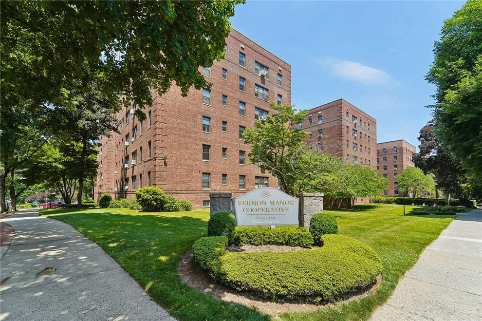 Unit for sale at 1 Fisher Drive E, Mount Vernon, NY 10552