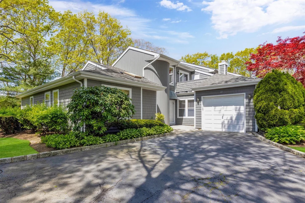 Unit for sale at 42 Larkspur Lane, Huntington, NY 11725
