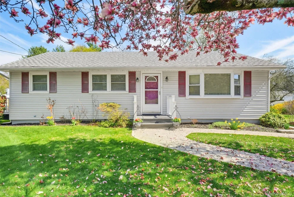 Unit for sale at 12 Reservoir Road, Lloyd, NY 12528