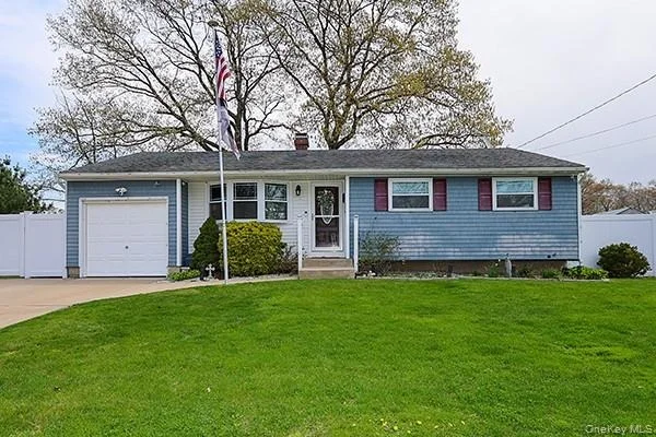 Unit for sale at 99 Ronkonkoma Boulevard, Brookhaven, NY 11720