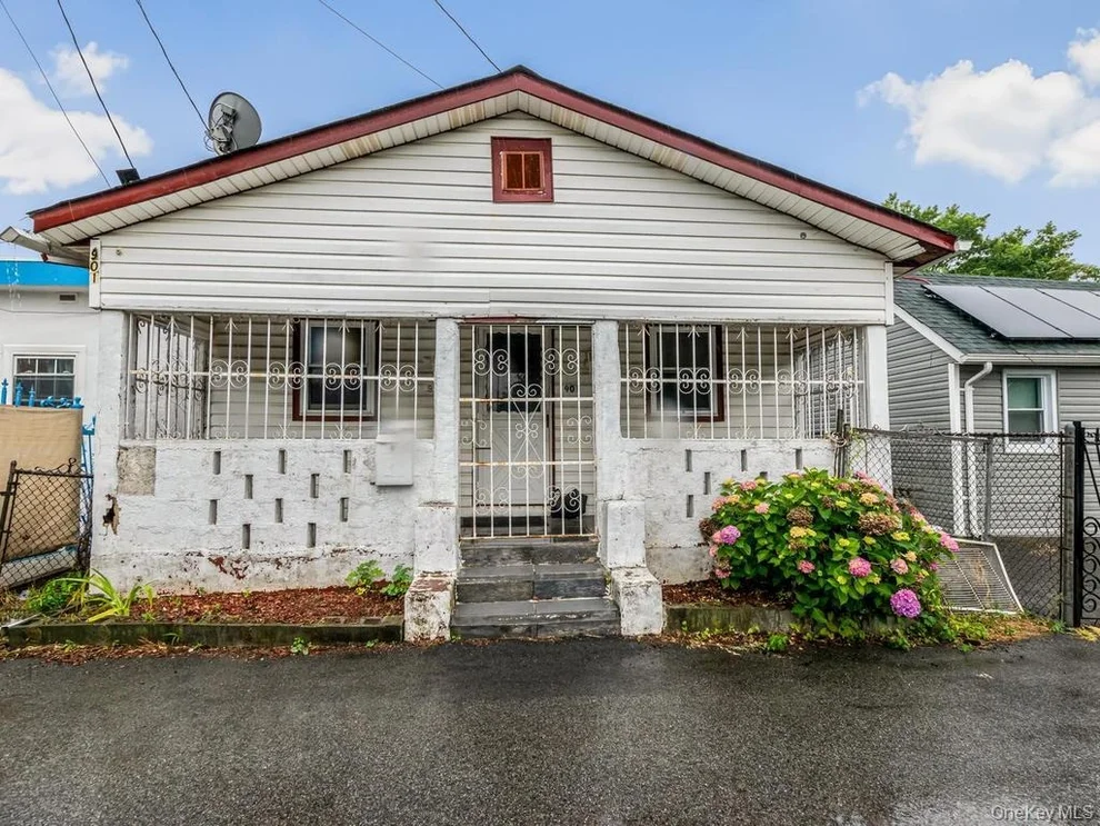 Unit for sale at 901 Harding Park, New York, NY 10473