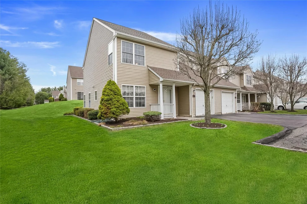 Unit for sale at 19 Sparrow Ridge Road, Kent, NY 10512