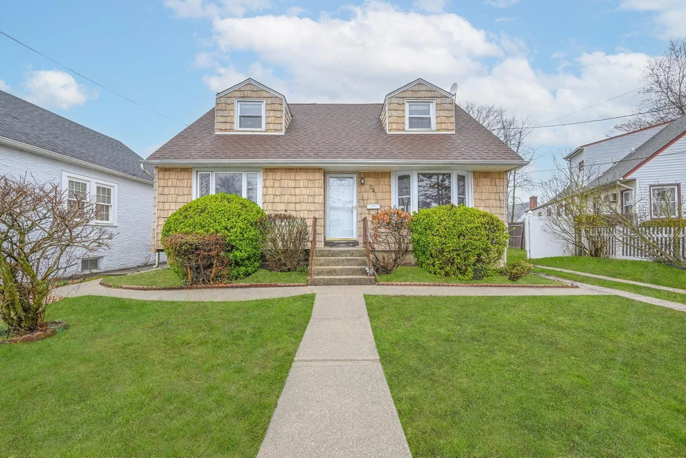 Unit for sale at 2619 Alice Avenue, Hempstead, NY 11710