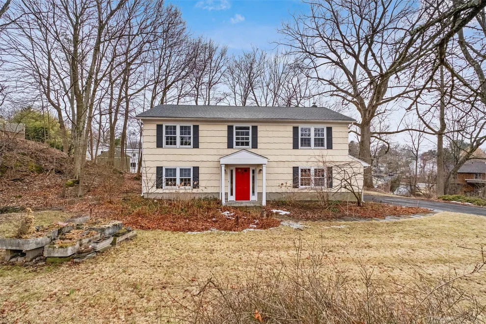 Unit for sale at 5 Carol Court, Cortlandt, NY 10520