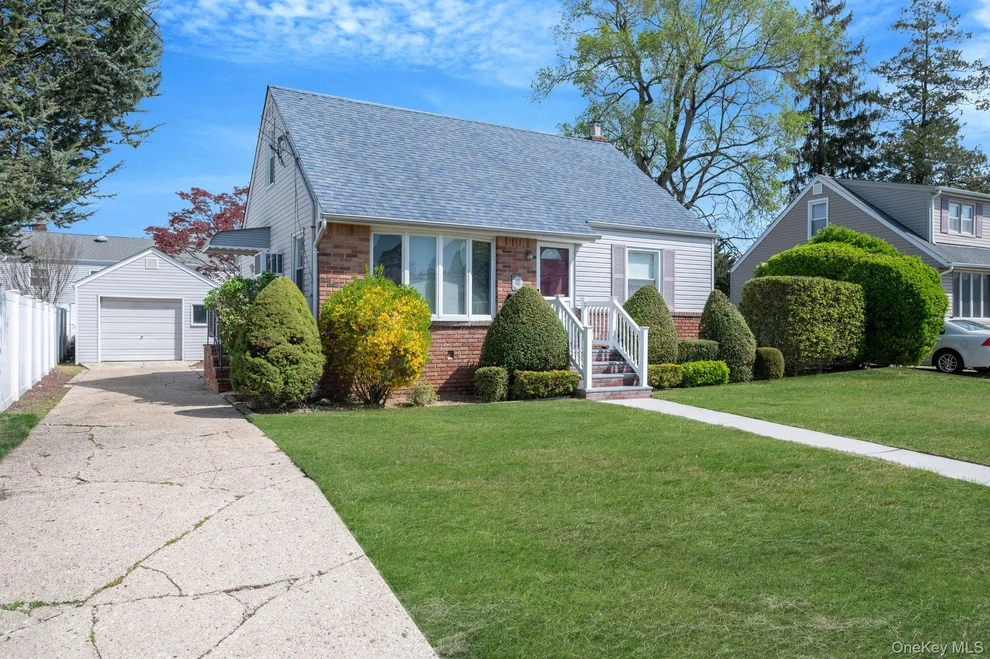 Unit for sale at 216 Doris Avenue, Hempstead, NY 11710