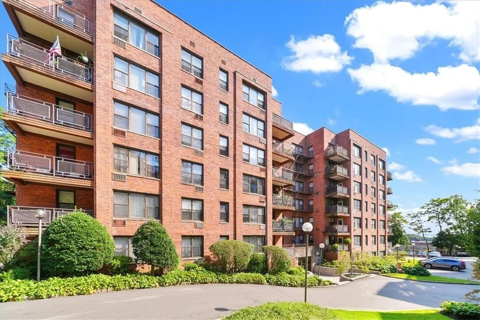 Unit for sale at 119 S Highland Avenue, Ossining, NY 10562