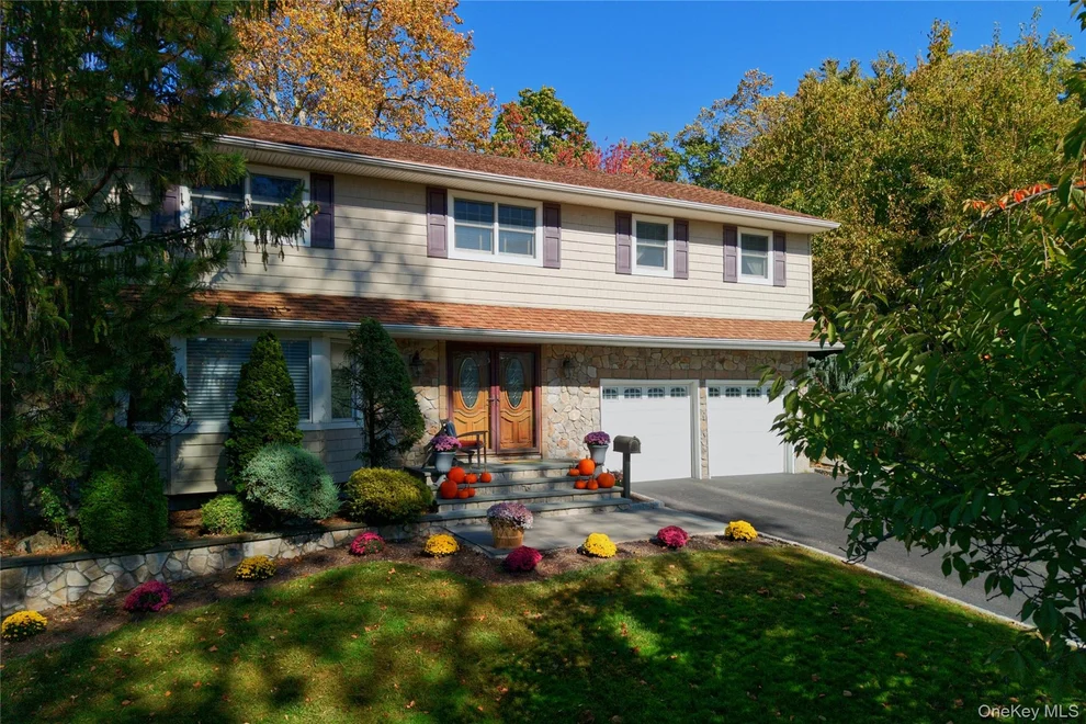 Unit for sale at 115 Shore Road, North Hempstead, NY 11030
