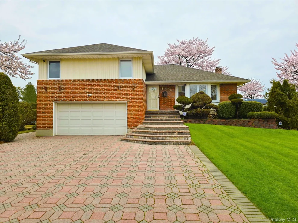 Unit for sale at 117 Olive Lane, North Hempstead, NY 11040