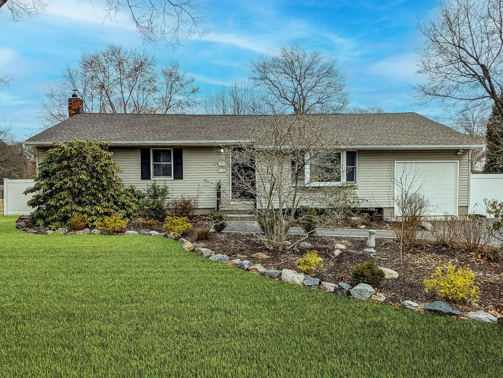 Unit for sale at 241 Alexander Avenue, Smithtown, NY 11767