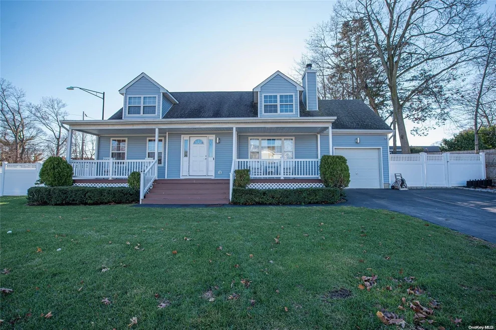 Unit for sale at 58 Lakeview Court, Islip, NY 11779