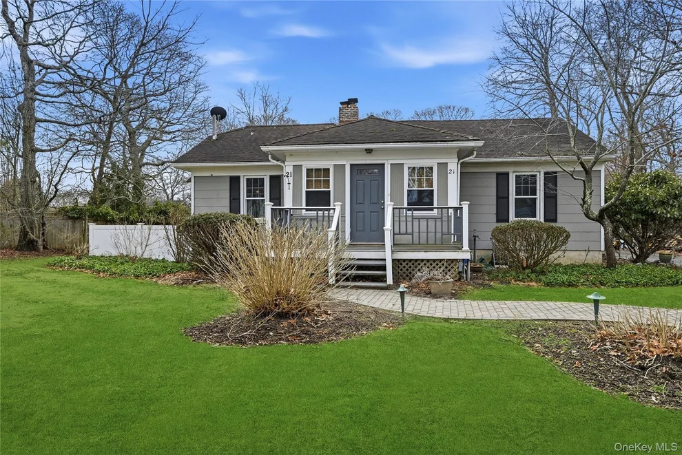 Unit for sale at 21 King Street, Southampton, NY 11946