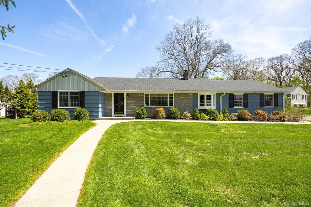 Unit for sale at 4 Douglas Road, Hyde Park, NY 12538
