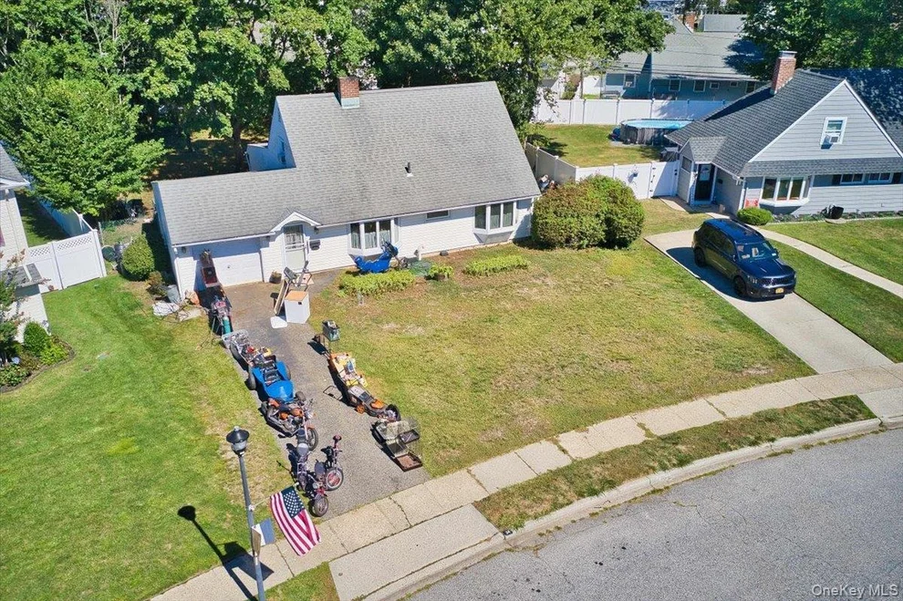 Unit for sale at 34 Ripple Lane, Hempstead, NY 11756