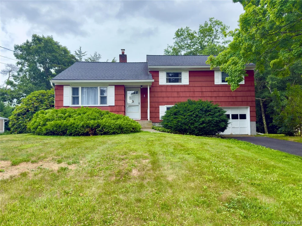 Unit for sale at 10 Abbie Lane, Hyde Park, NY 12538
