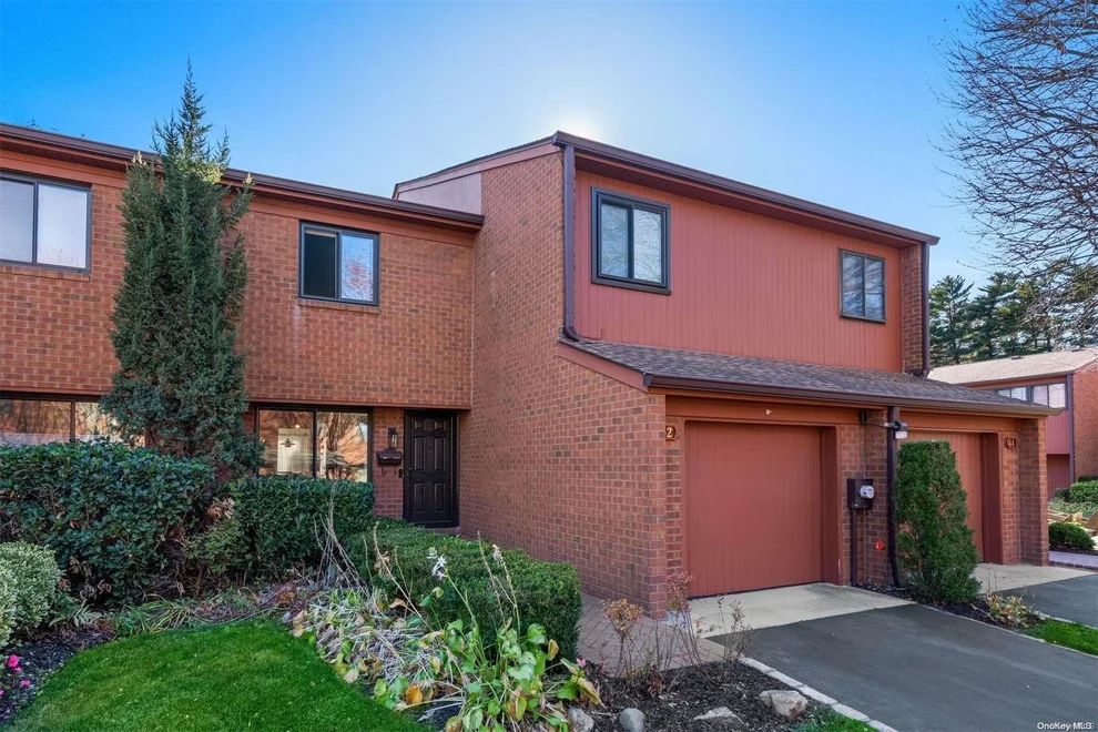 Unit for sale at 42 Cricket Club Drive, North Hempstead, NY 11576
