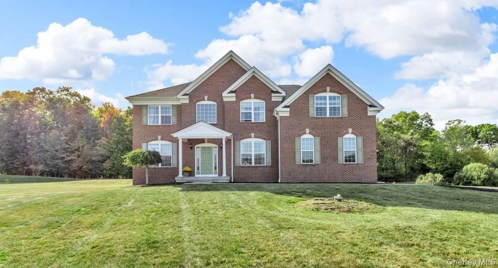 Unit for sale at 59 Luthien Forest Road, New Windsor, NY 12553