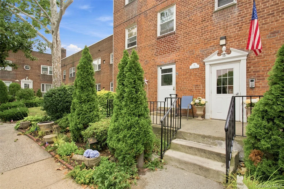 Unit for sale at 15 Leewood, Eastchester, NY 10709
