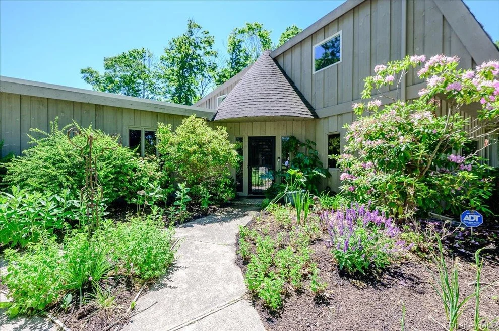 Unit for sale at 35 Melrose Parkway, Brookhaven, NY 11772