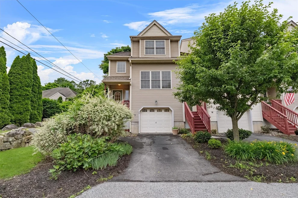Unit for sale at 28 Winhaven Court, Highlands, NY 10928