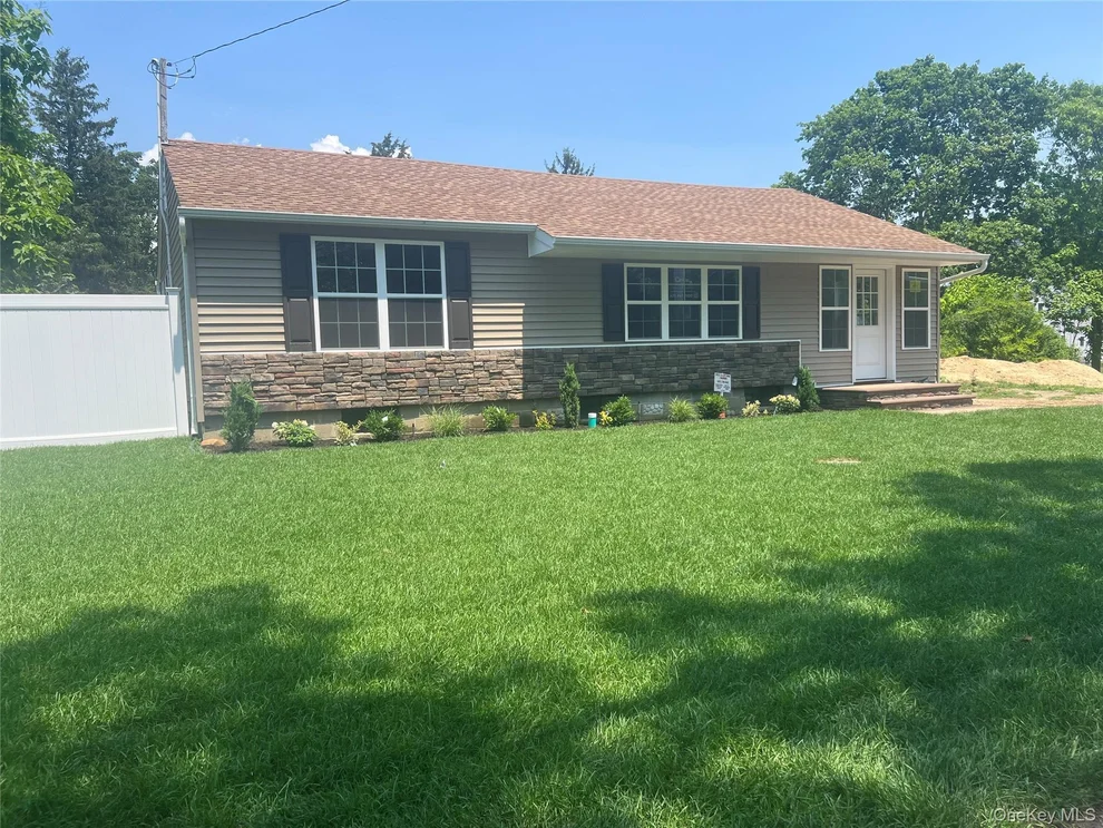 Unit for sale at 159 Alexander Avenue, Islip, NY 11741