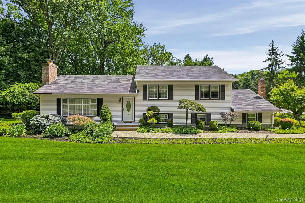 Unit for sale at 2 Buena Vista Terrace, Woodbury, NY 10917
