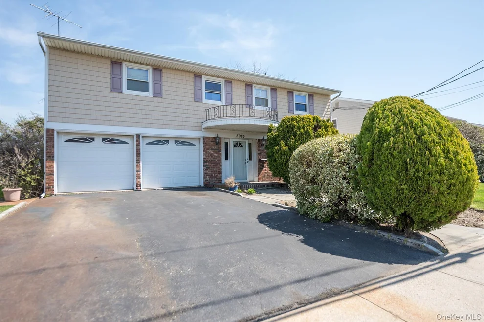 Unit for sale at 3905 Greentree Drive, Hempstead, NY 11572