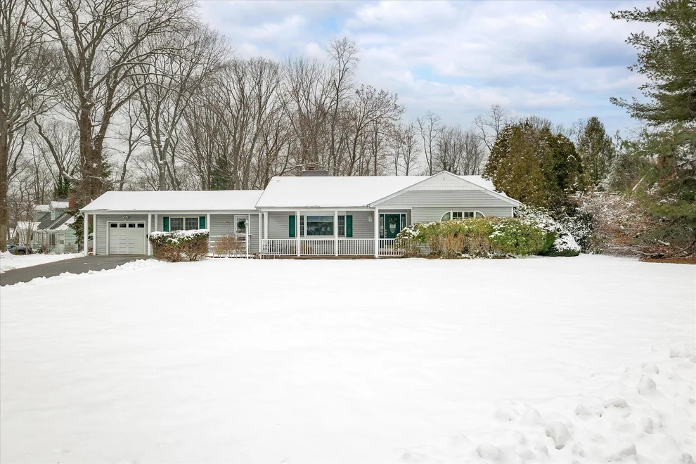 Unit for sale at 34 Mayfair Drive, Huntington, NY 11743
