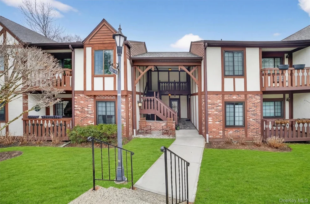 Unit for sale at 121 Foxwood Circle, Mount Kisco, NY 10549