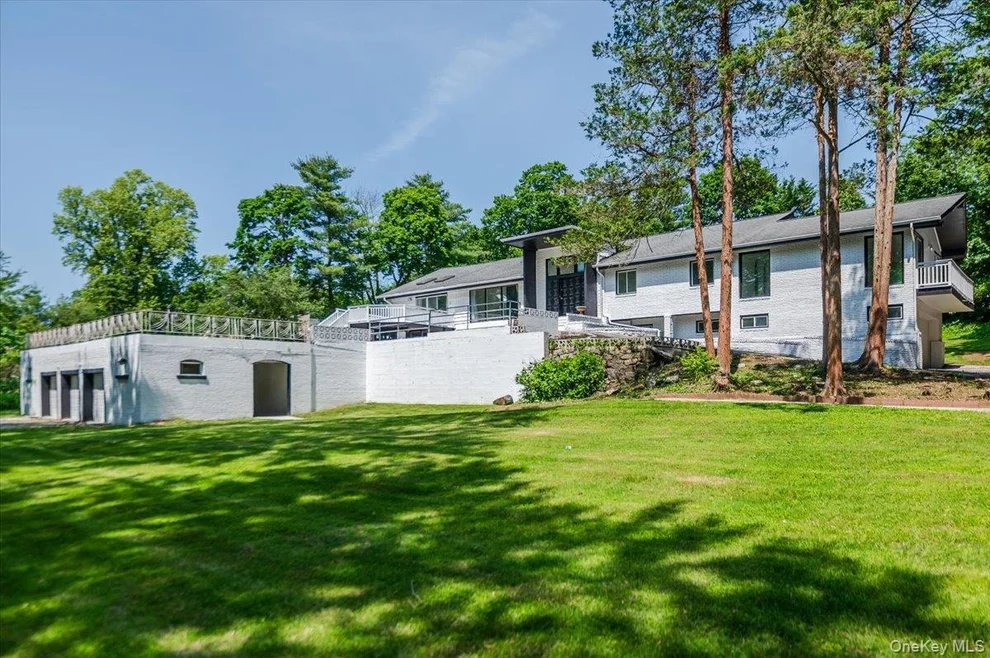 Unit for sale at 452 E Shore Road, North Hempstead, NY 11024