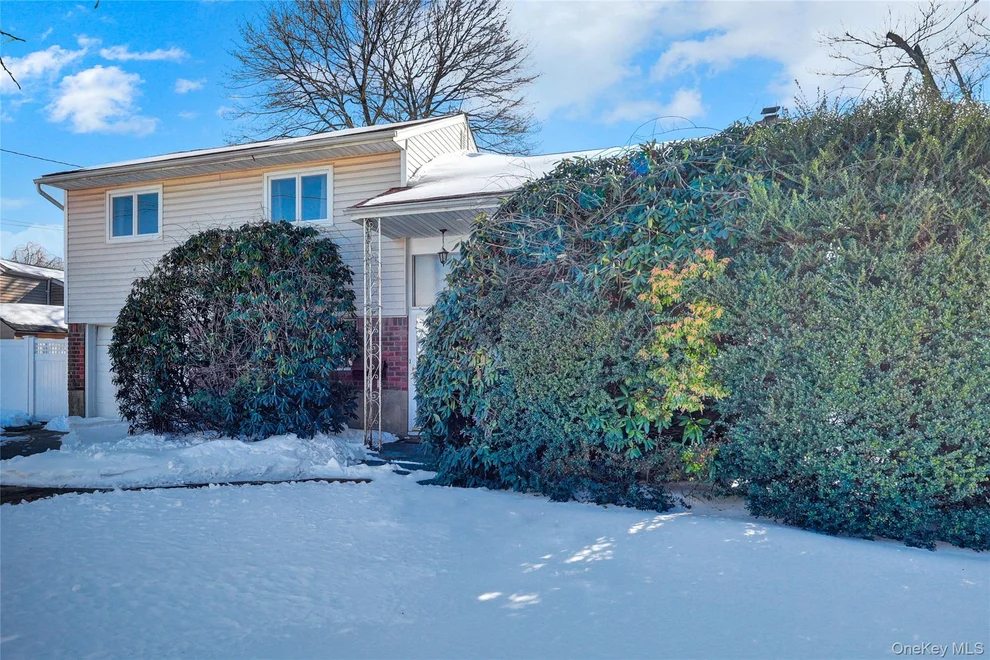 Unit for sale at 266 N Kentucky, Oyster Bay, NY 11758