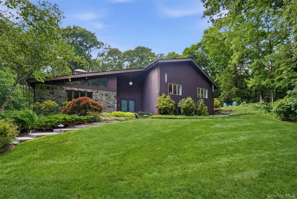 Unit for sale at 17 Stoutenburgh Drive, Hyde Park, NY 12538