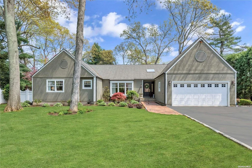 Unit for sale at 69 Tamarack Street, Huntington, NY 11731