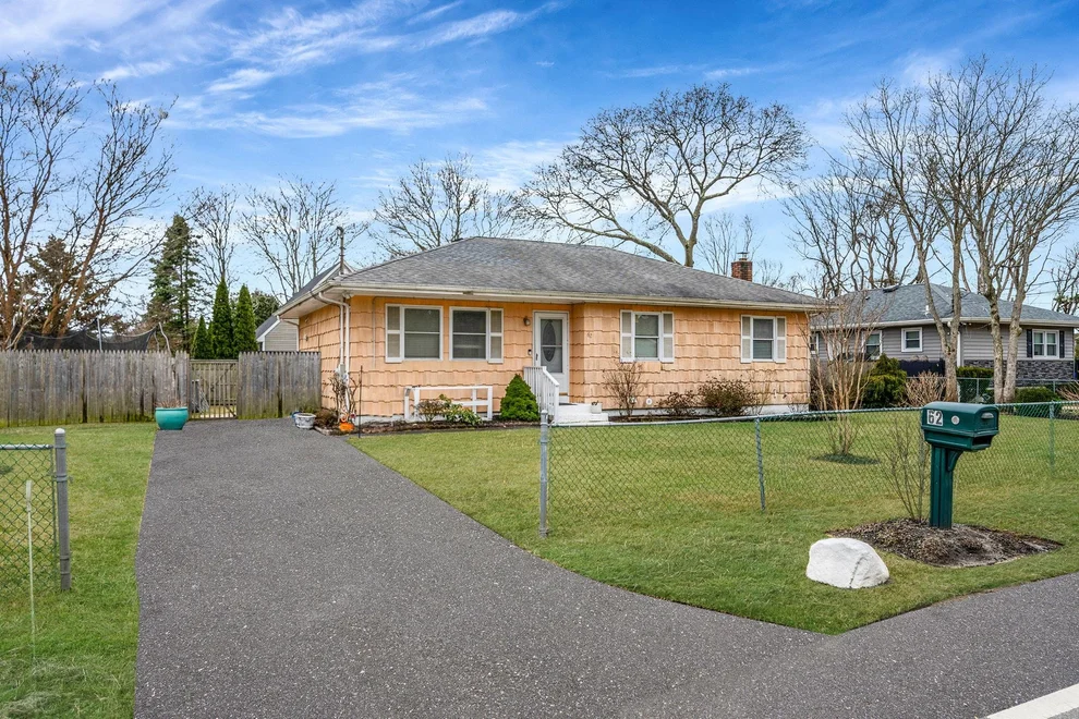 Unit for sale at 62 Beaver Dam Road, Brookhaven, NY 11713