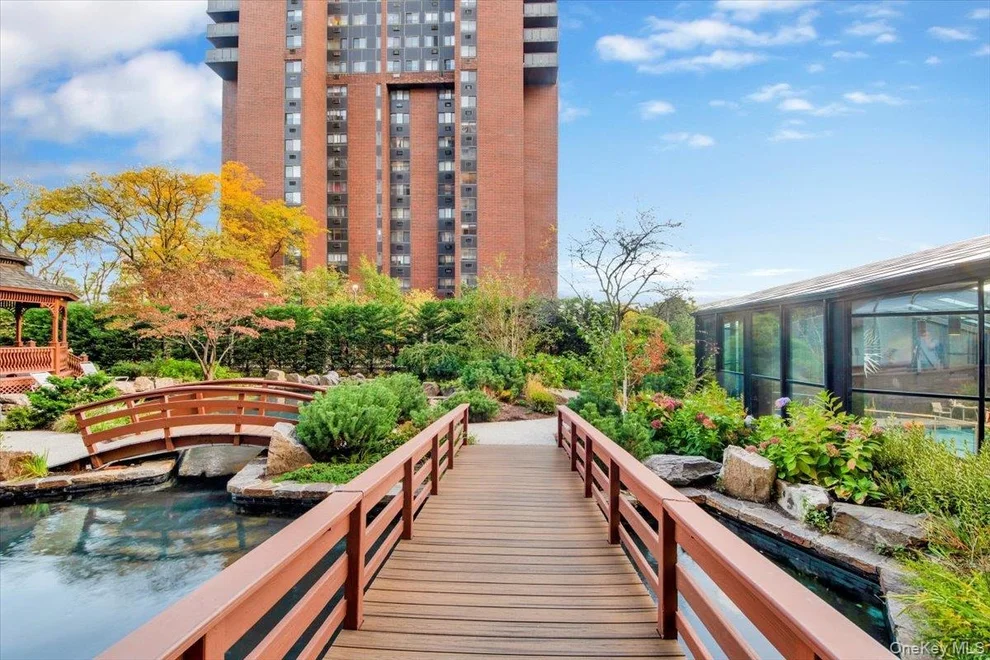 Unit for sale at 4 Martine Avenue, White Plains, NY 10606